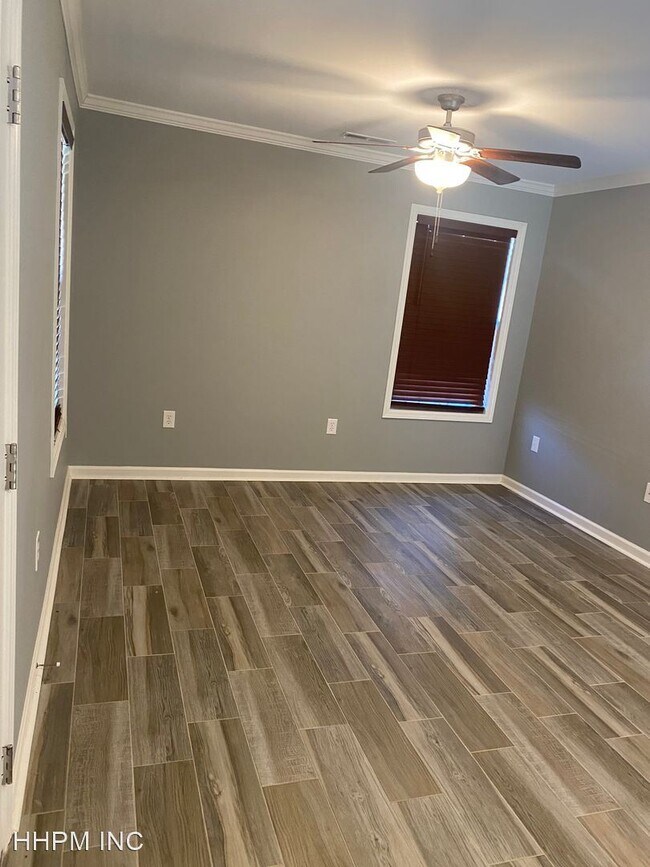 Foto del edificio - 3 br, 2 bath House - 416 N Broadway Street