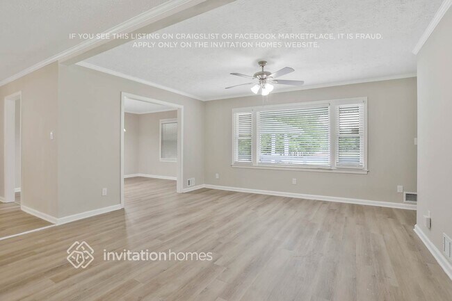 Foto del edificio - 692 Barnes Dr