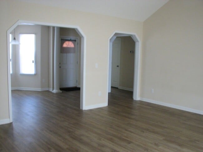 Building Photo - 2680 Moonlite Dr