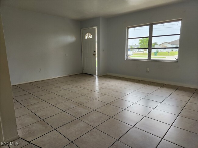 Foto del edificio - 107 SE 16th Pl