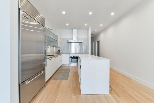 Foto del edificio - 359 Newbury St
