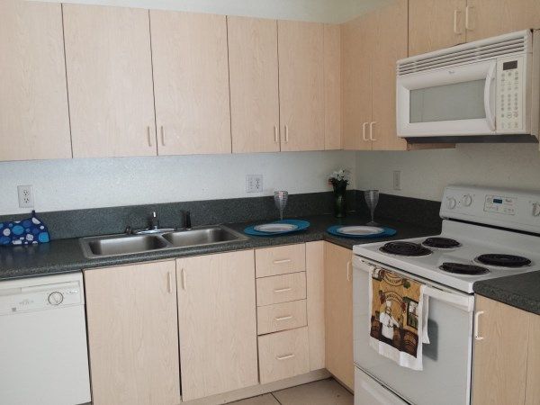 Foto del edificio - 2801 Riverside Drive Unit 108S