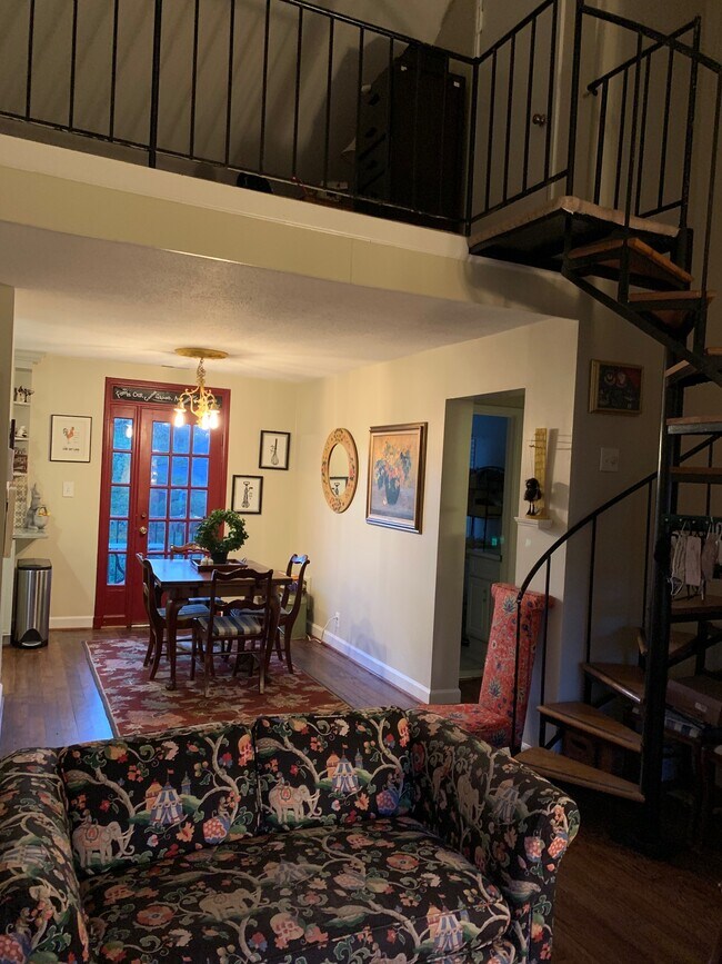 loft - 4813 30th St S