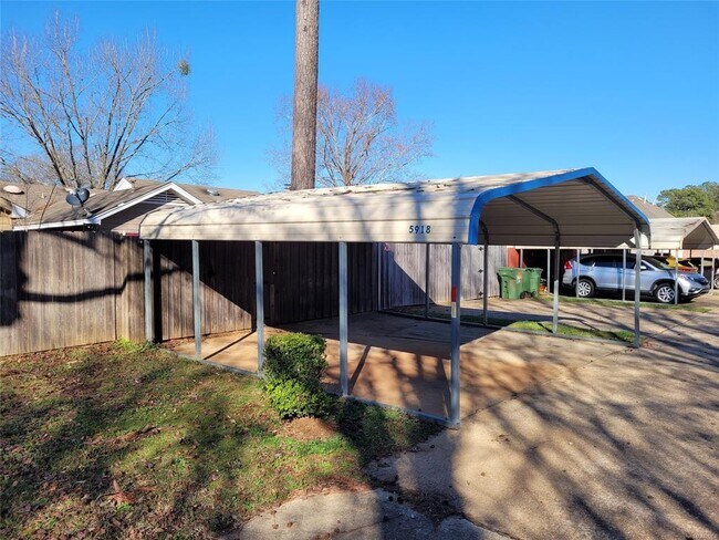 Building Photo - 5918 Carmel Dr