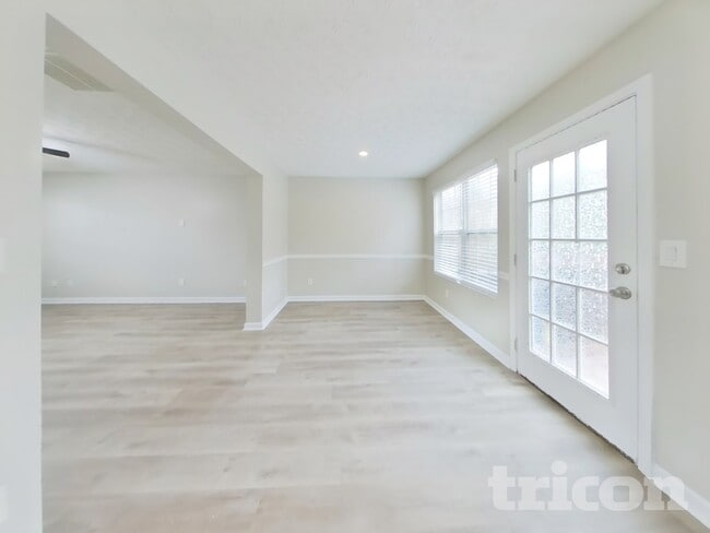 Building Photo - 5160 Tussahaw Crossing