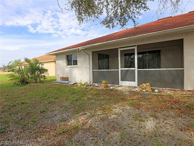 Building Photo - 1246-1248 SE 6th St