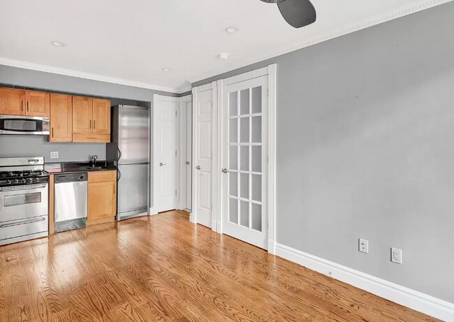 Building Photo - 234 E 29th St