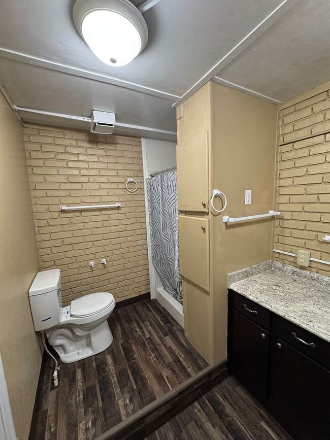 Foto del edificio - 3938 Cloverdale Rd