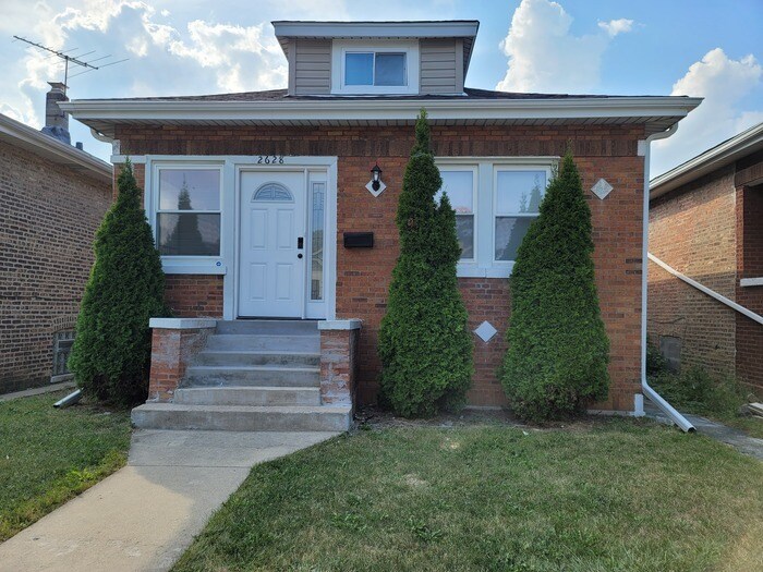 Foto principal - Spacious 2 bedroom 2 bath Raised Ranch