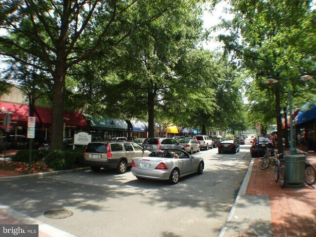 Building Photo - 2720 S Arlington Mill Dr