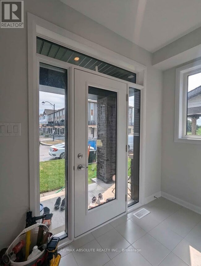 Building Photo - 530 Bundoran Pl