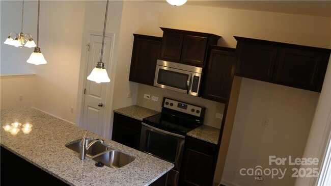 Building Photo - 13588 Calloway Glen Dr