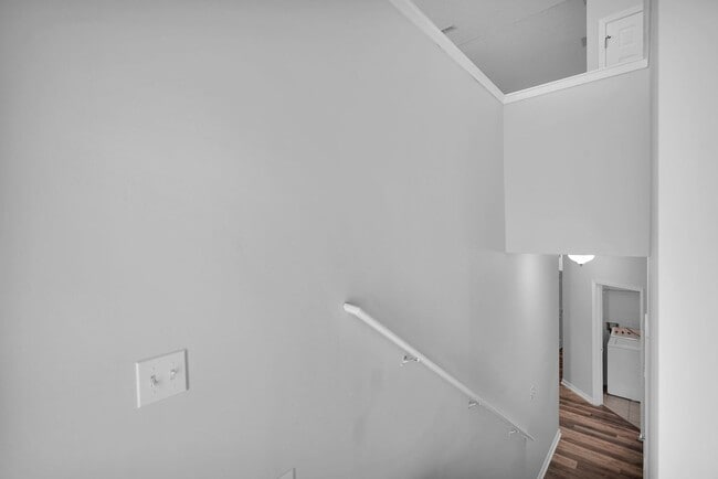 Building Photo - Charming 3 BR Home in Jacksonville, FL