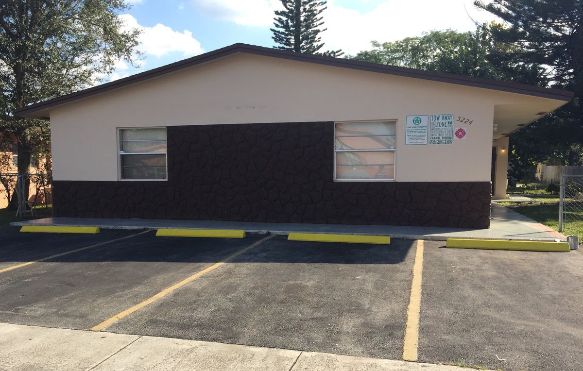 Foto principal - 5224 NW 16th St