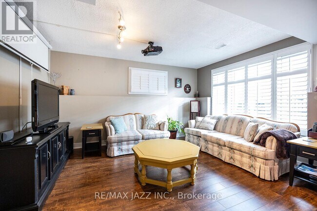 Photo du bâtiment - 801 Tarn Ct