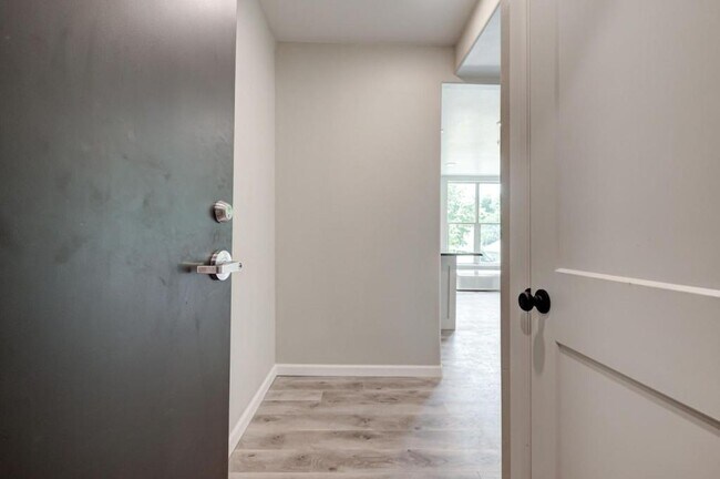 Foto del edificio - 222 S University Blvd