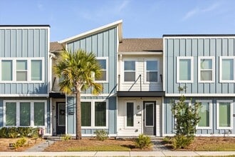 Building Photo - 6403 Cyrils Dr