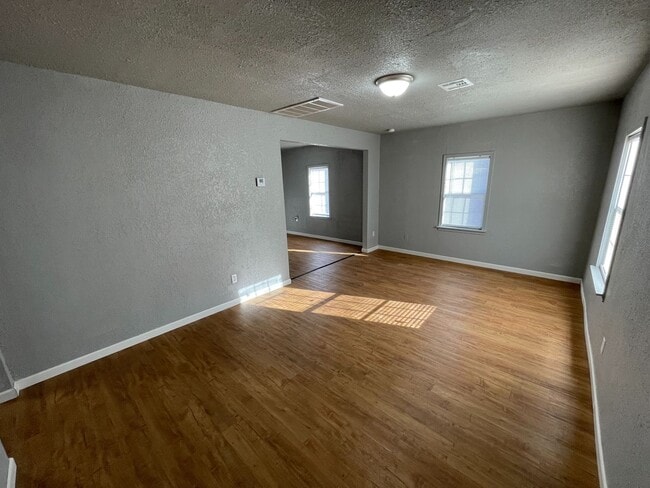 Building Photo - 1153 Windemere Ave