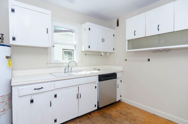 Building Photo - 29 Covil Ave