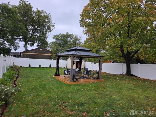 Building Photo - 424 Remsen Ave