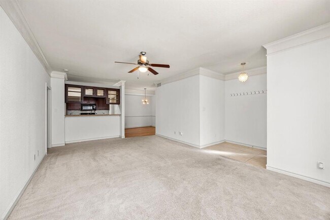 Foto del edificio - 2700 Revere St