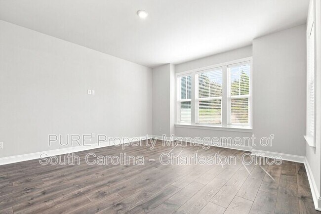 Foto del edificio - 803 Lachicotte Creek Dr
