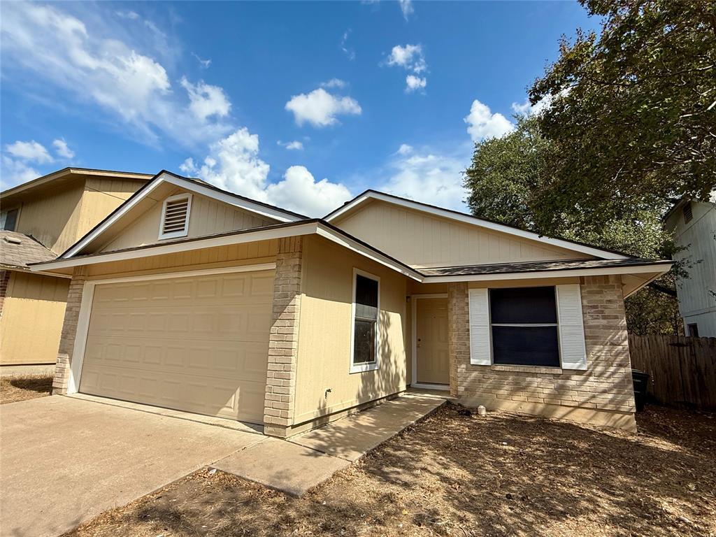Foto principal - 10611 Archdale Dr
