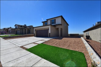 Building Photo - 516 Logwood Ave
