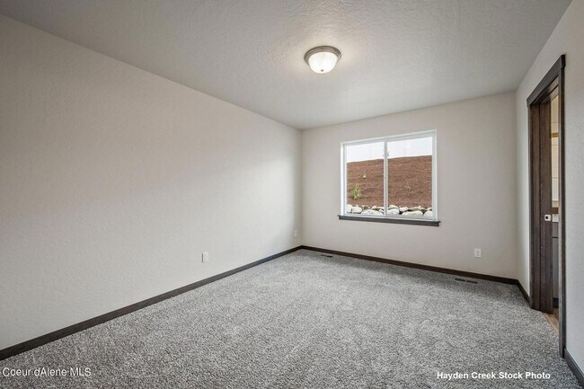 Foto del edificio - Newer 3 Bed / 2 Bath Single-Level Home in Rathdrum – Brookshire Subdivision