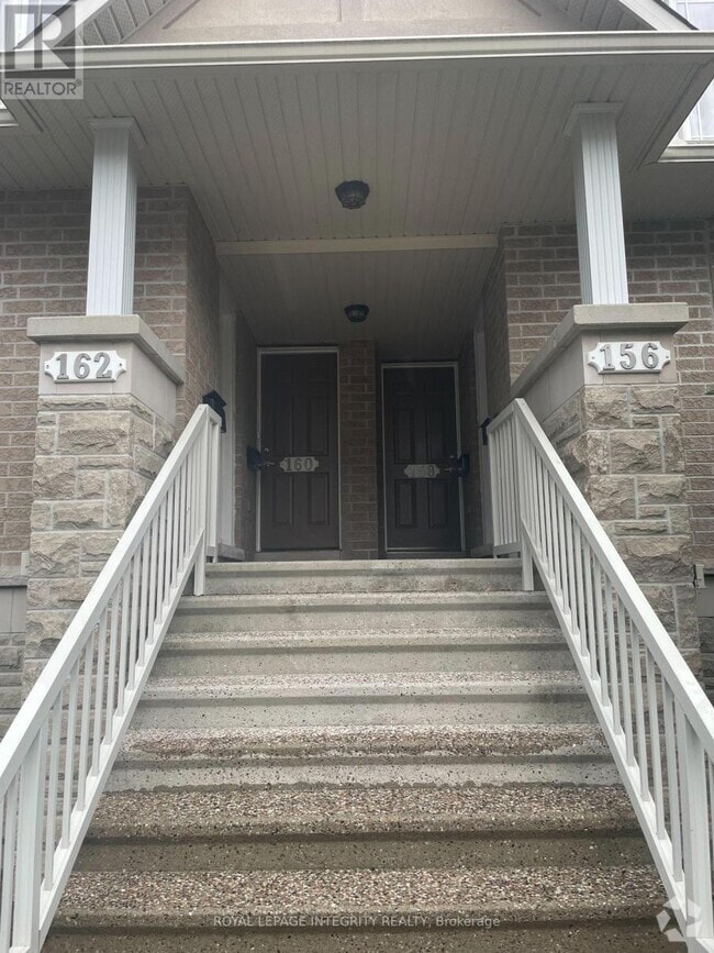 Building Photo - 156-156 Paseo Private
