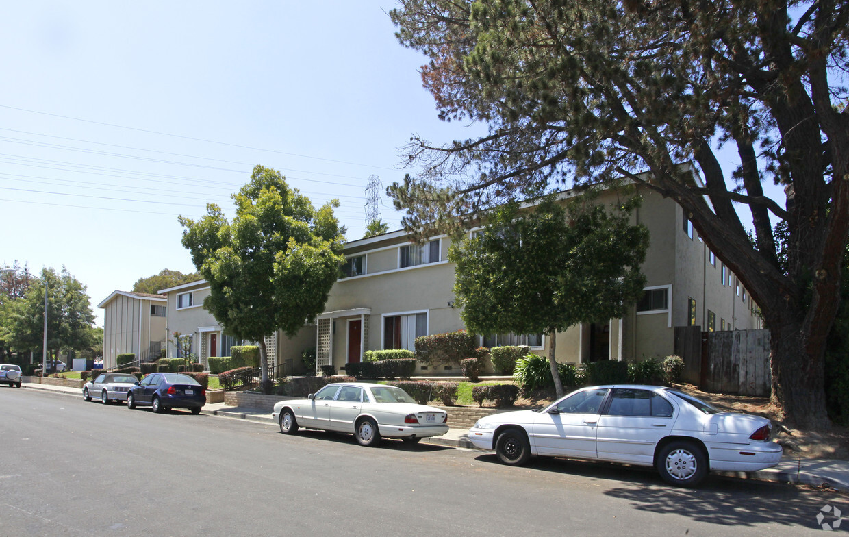 Building Photo - Pacific Plaza