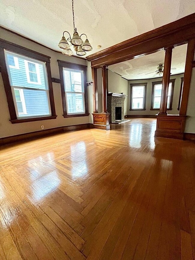 Foto del edificio - 49-49 Pendleton St