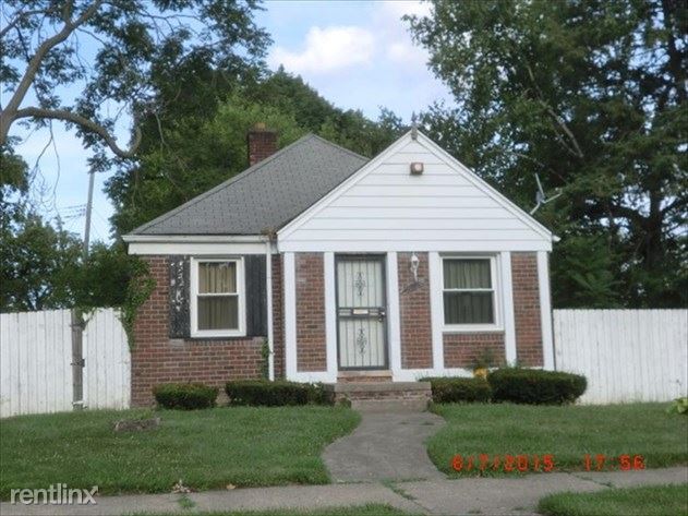 Primary Photo - 2 br, 1 bath House - 18202 Biltmore