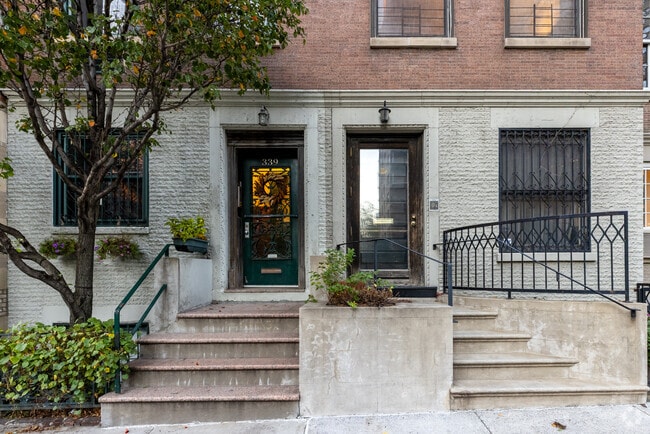 Entrance - 337-339 W 70th St