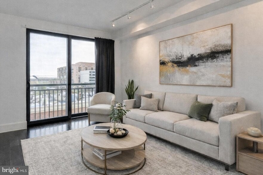 Photo - 1011 M Street NW Unit 606