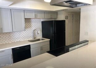 Building Photo - 18202 N Cave Creek Rd