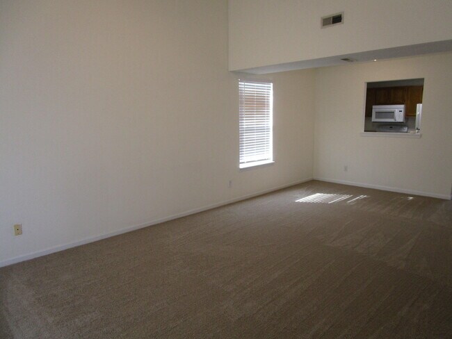 Building Photo - 3519 Ponderosa St