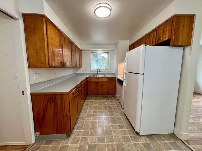 Foto del edificio - Charming 2-Bedroom Apartment in SE Portland!