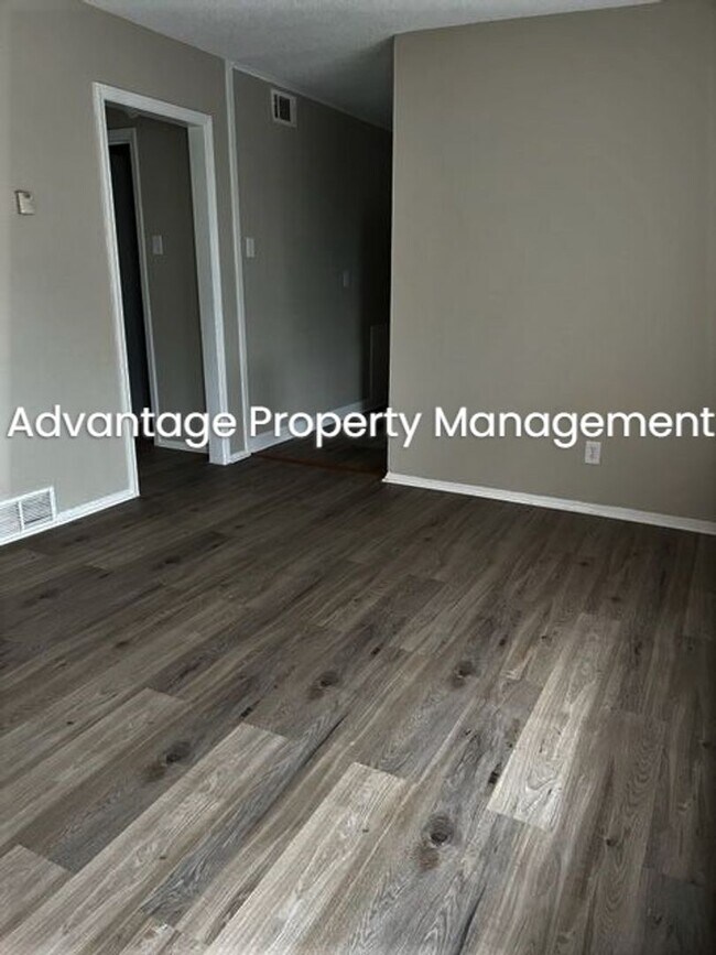 Foto del edificio - Come see this 2 Bedroom Newly Renovated Ap...