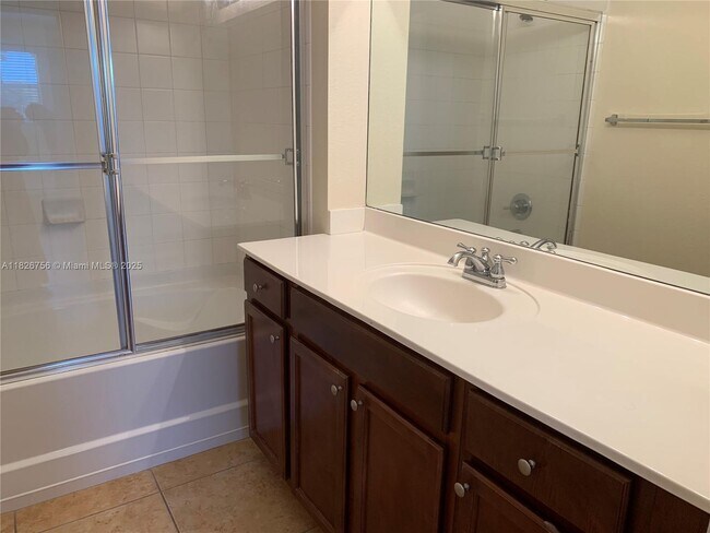 Foto del edificio - 10800 NW 88th Terrace