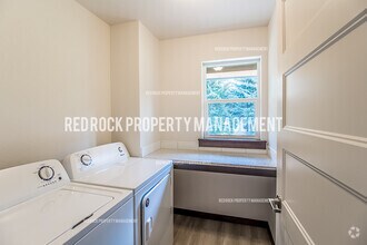 Building Photo - 1587 Latitude Ln