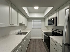 Building Photo - 3616 NE 11th Ave