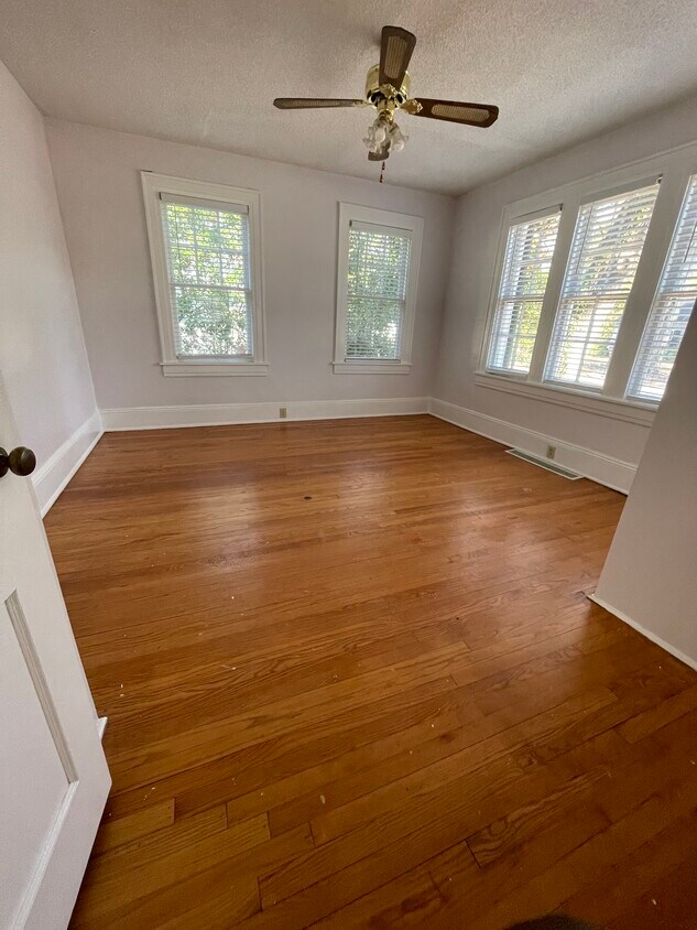 Primary Photo - 308 Corbin Ave