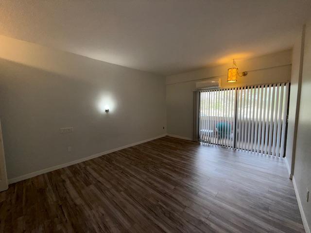 Foto del edificio - 2180 Country Club Dr