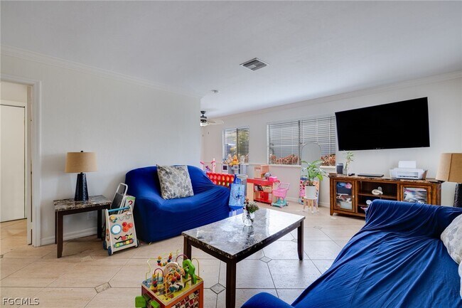 Building Photo - 3265 Royal Canadian Trace