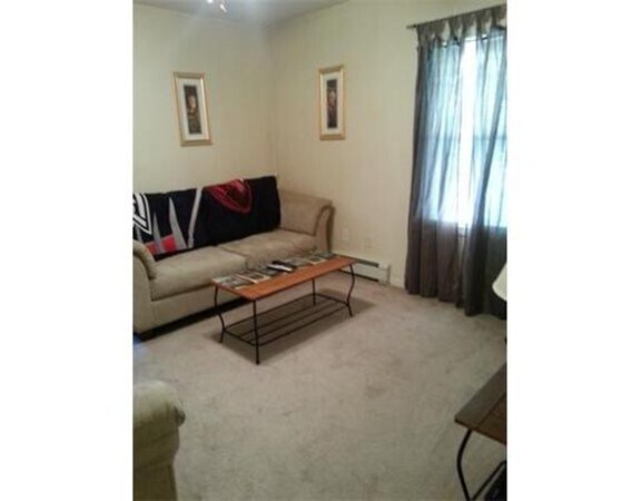 Foto del edificio - 3 Gardner Pl