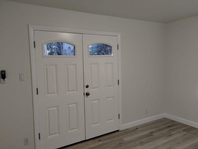 Building Photo - 5892 Wheelhouse Ln