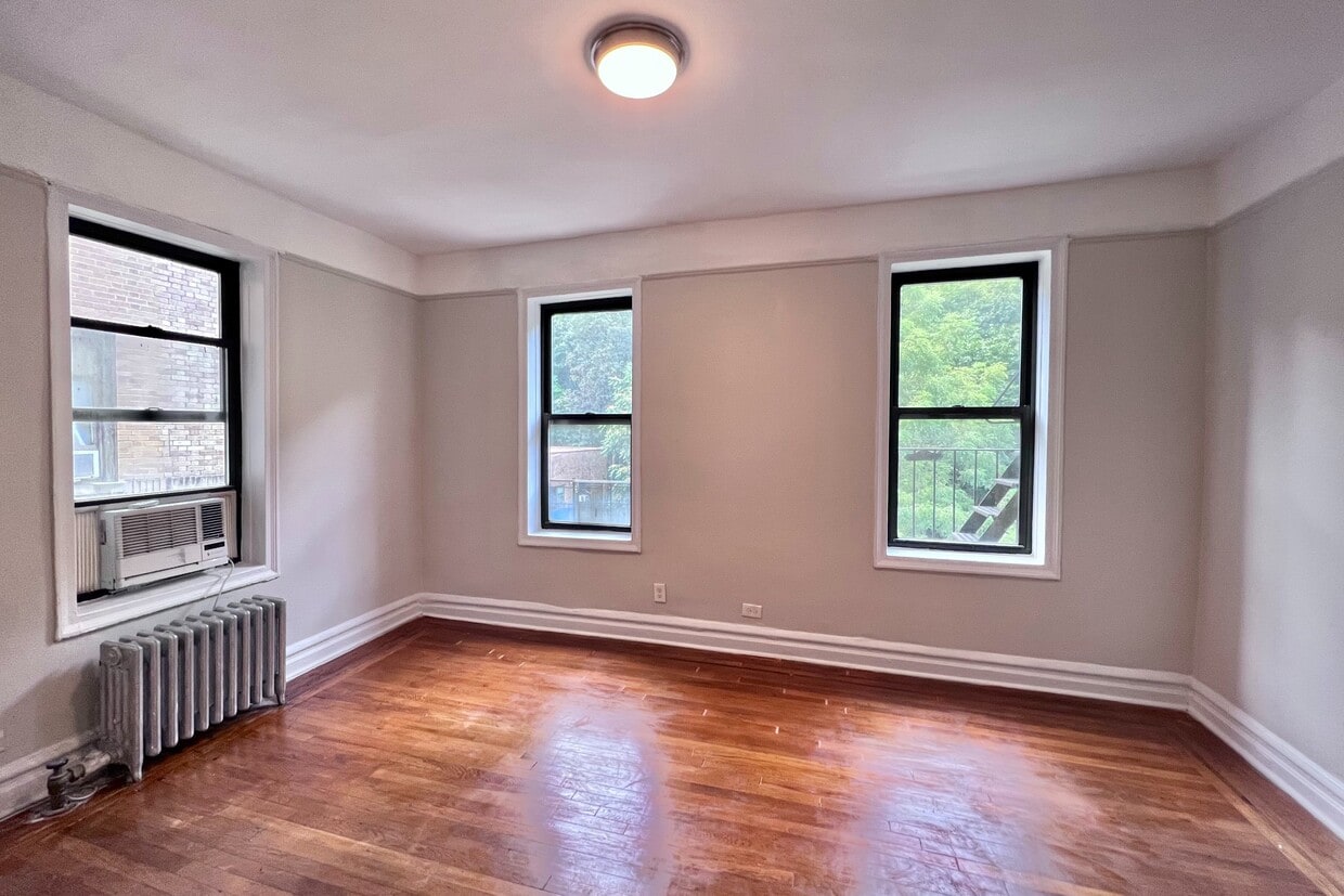Foto principal - 213 Bennett Ave