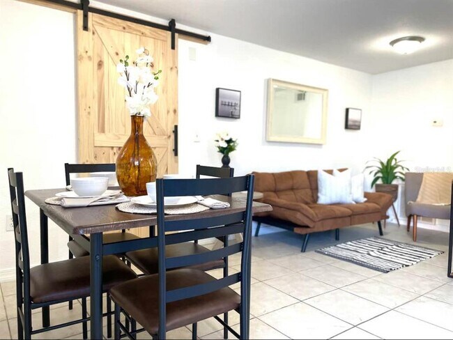 Foto del edificio - 2575 S Himes Ave