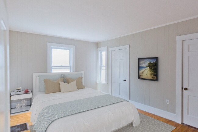 Building Photo - 154 Hale St